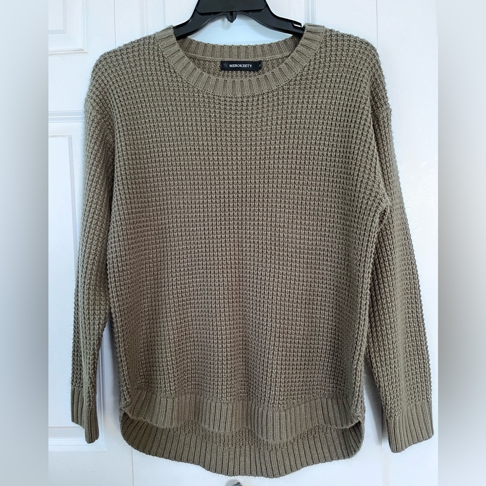 Merokeety chunky knit sweater.